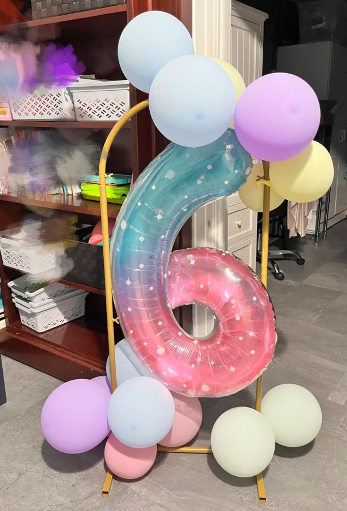 Enyeopd 40-inch number balloon 19 in blue and pink, ideal for celebrations.