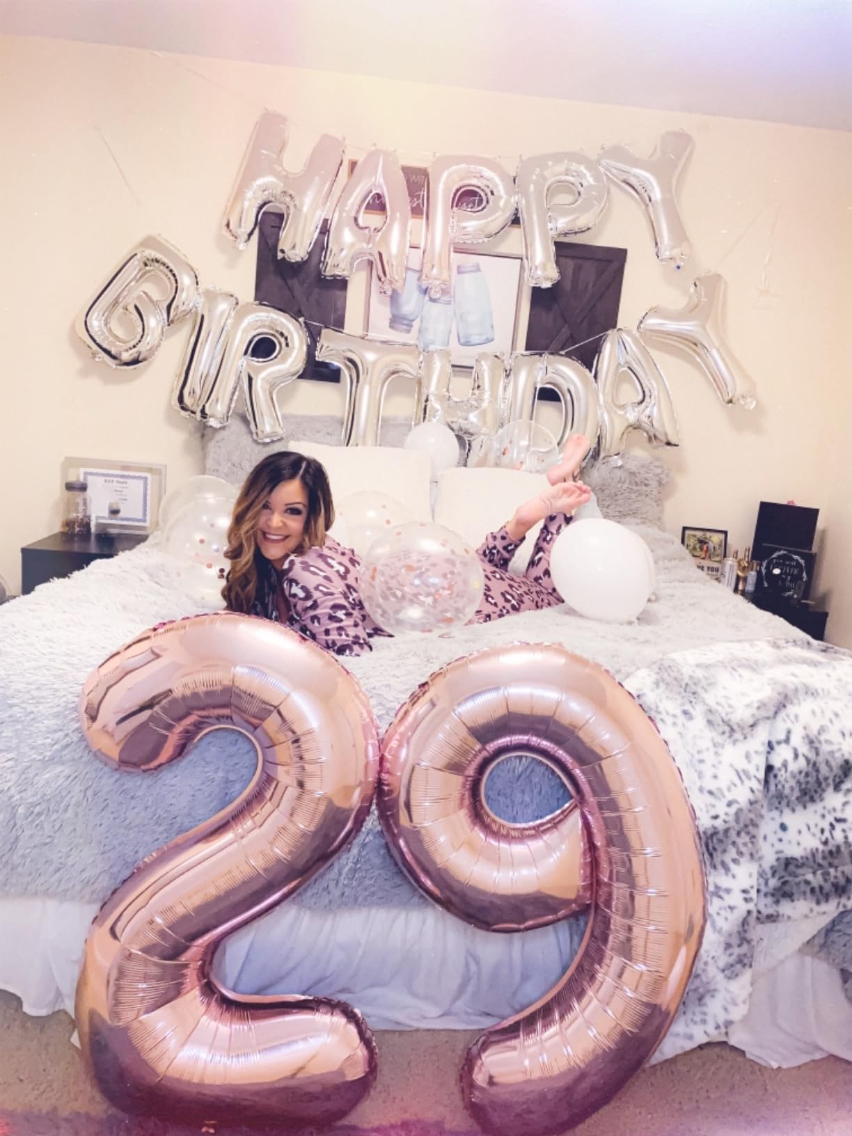 Easy setup with Enyeopd rose gold balloons for quick transformation