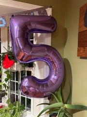 Enyeopd balloons ready to hang or stack for quick setup.