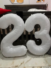 Enyeopd number balloon 40 inch closeup highlighting durable, vibrant color for party decor