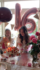 Enyeopd number balloons durable material resists tearing and fading.