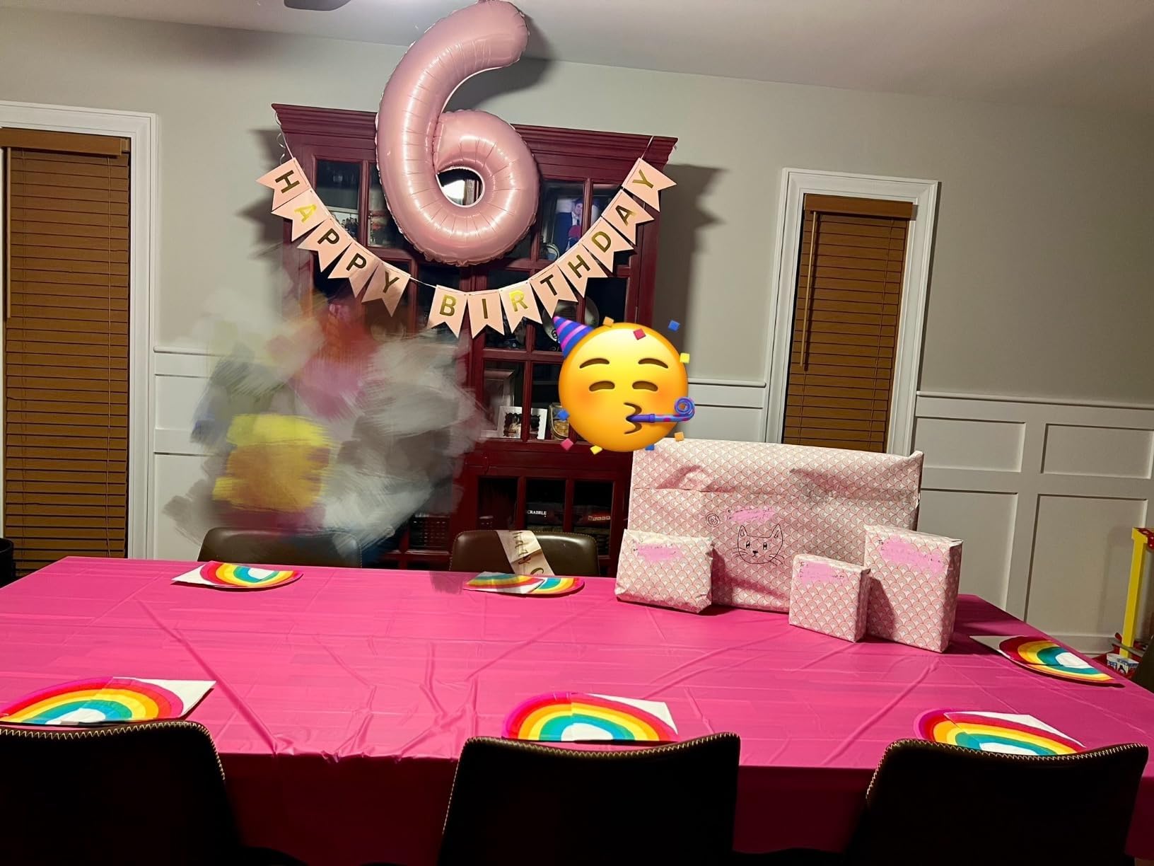 Enyeopd two-color number balloons pack for versatile party themes