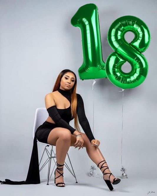 Enyeopd two-color number balloons pack for themed celebrations.