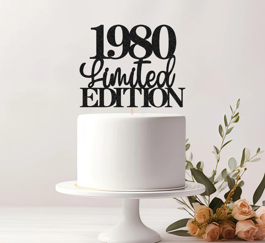 EONNCNT 1980 cake topper on cake creates photogenic 46th birthday moments.