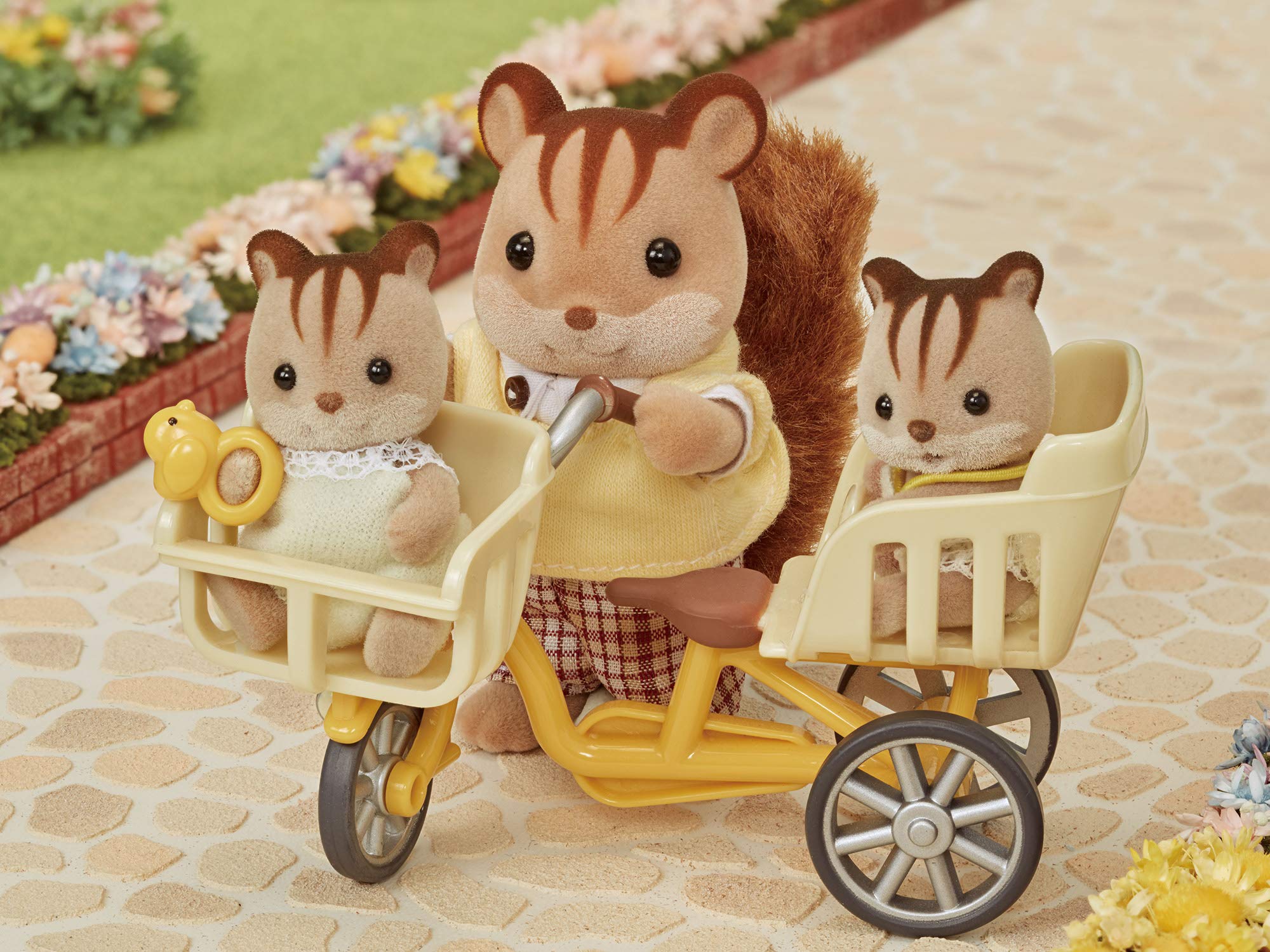 Epoch Sylvanian Families detailed bicycle accents invite kids to extend playtime.