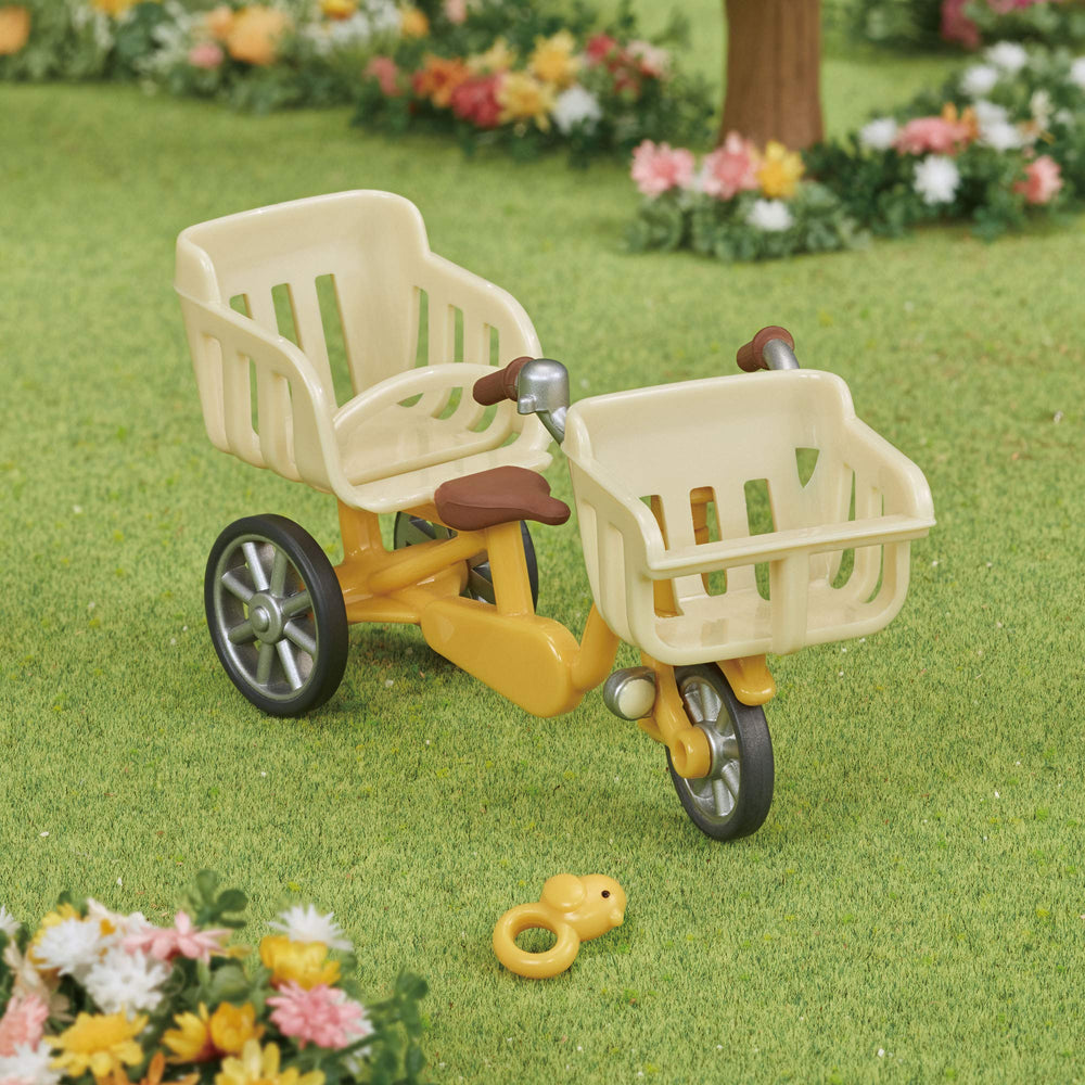 Epoch Sylvanian Families dollhouse furniture set, compact and versatile for playrooms.