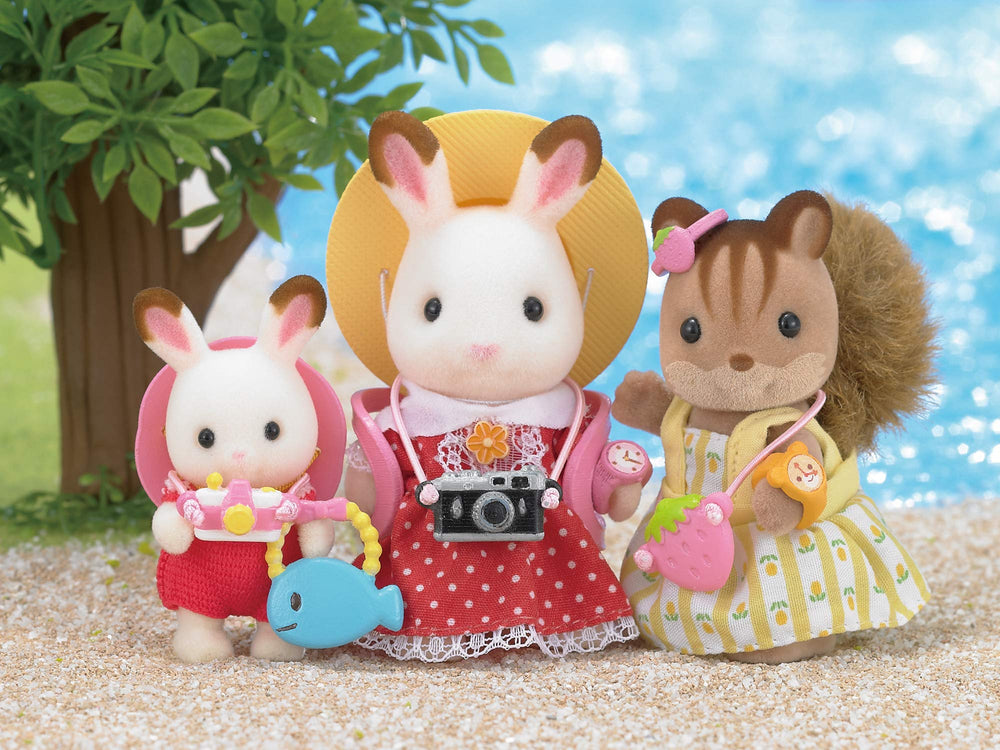 Epoch Sylvanian KA-316 picnic scene display for imaginative playtime