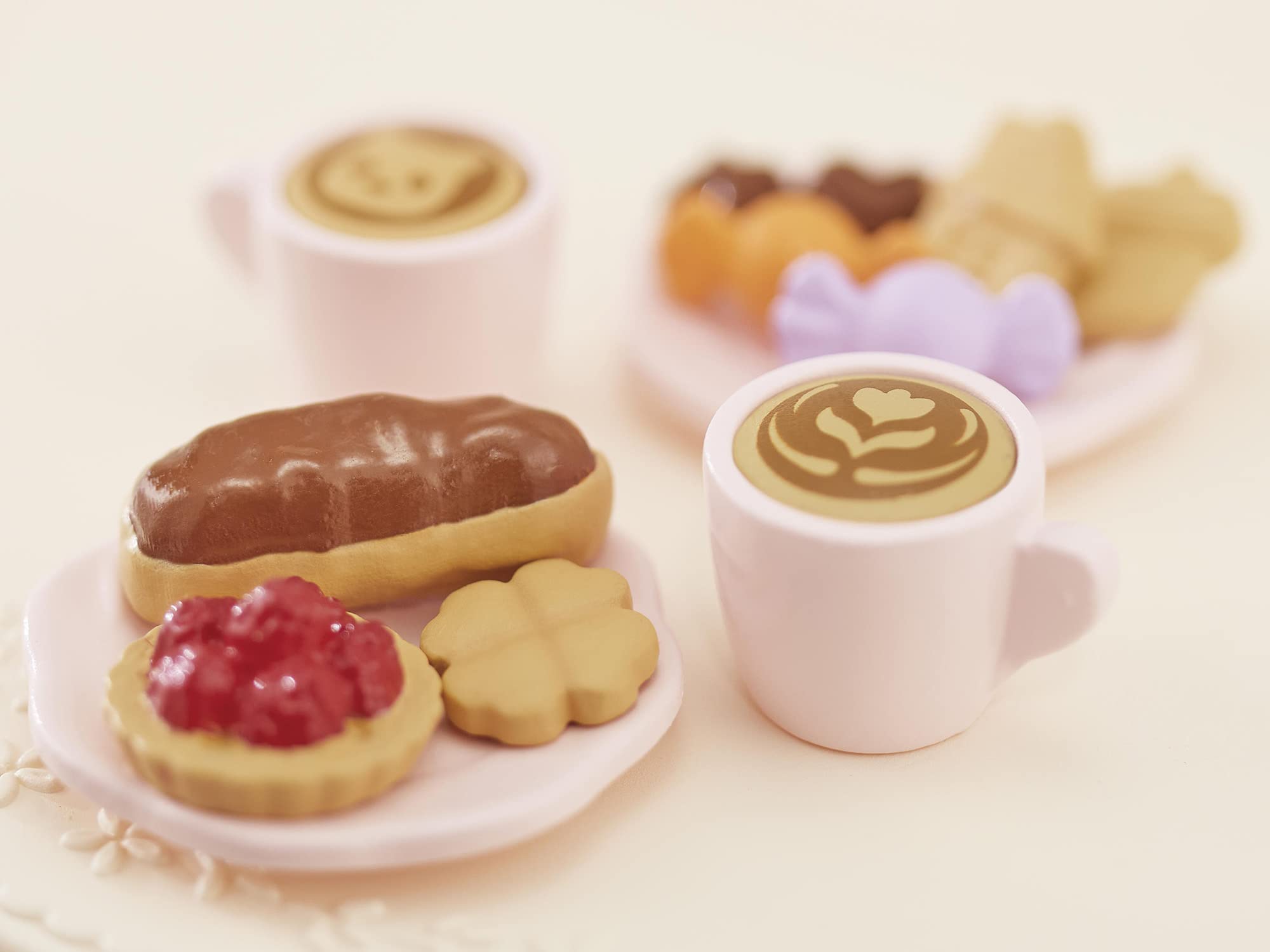 Epoch Sylvanian Families sweets party set cookies and cakes for desserts.