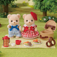 Epoch Sylvanian water bottle with inner cup supports pretend meals.