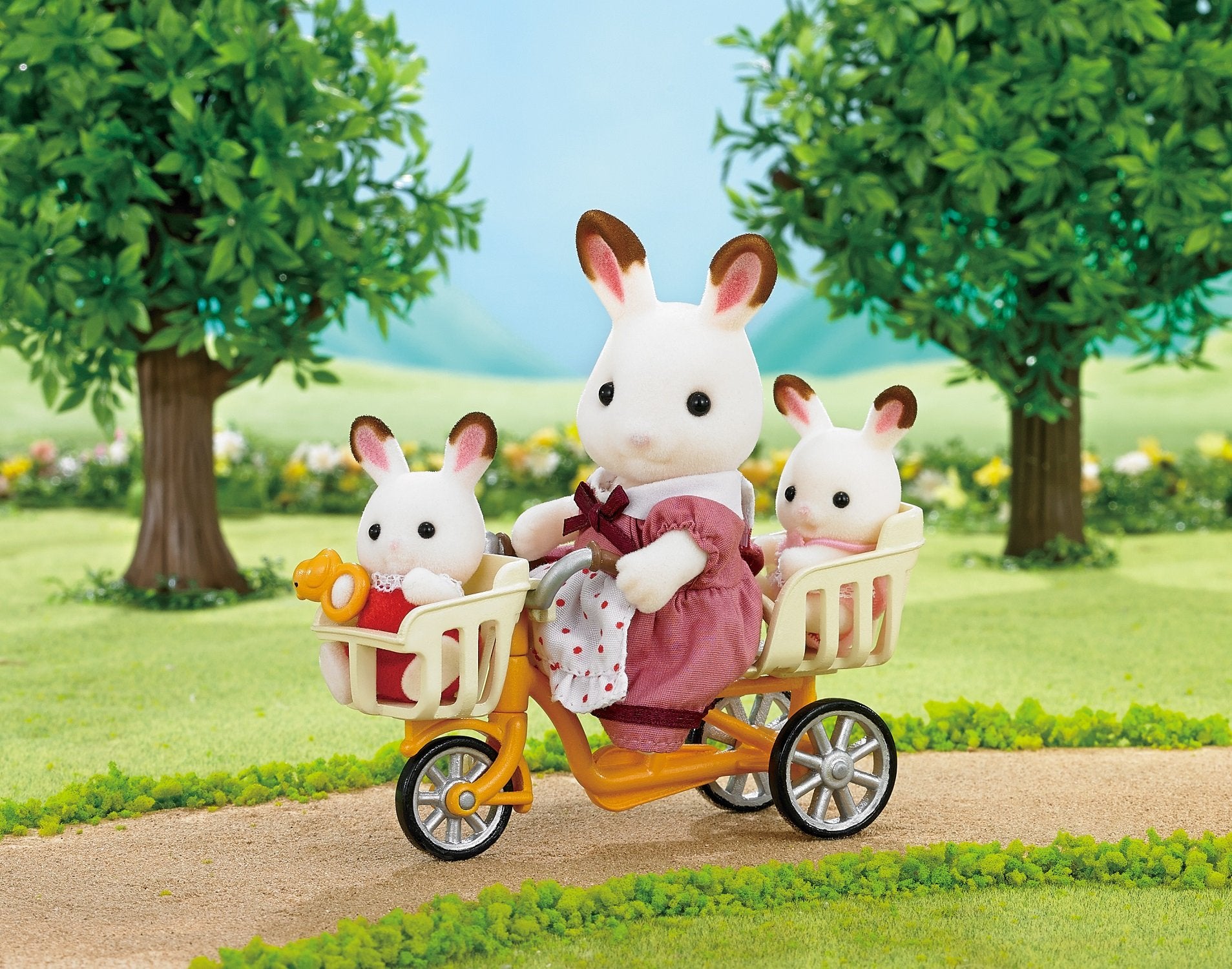 Epoch Sylvanian Families wooden finish adds warm charm to play areas.