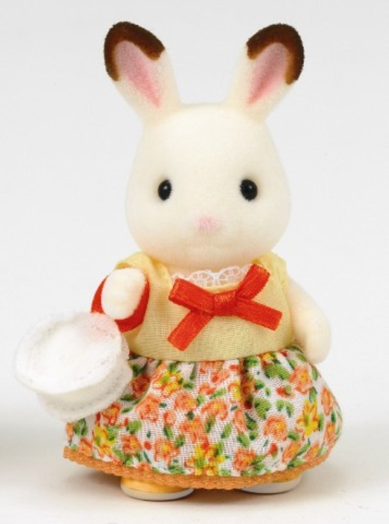 Official Epoch Sylvanian Families dress for Kisekae girl, portable and durable for storytelling on the go.