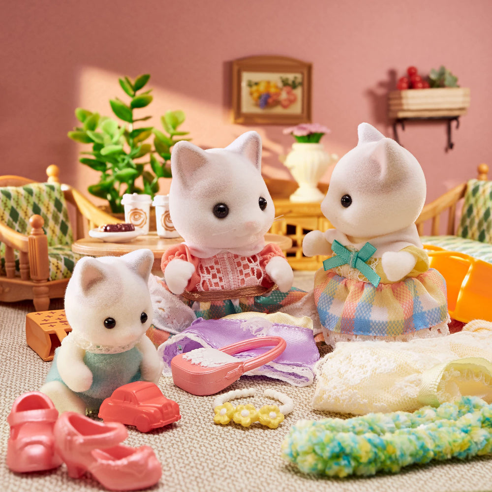 Epoch Sylvanian Plates for shared snack time.