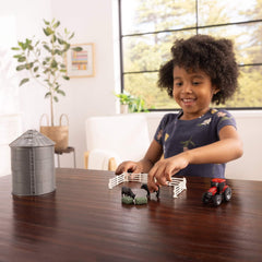 ERTL Case IH grain bin set fences, perfect for pretend enclosures