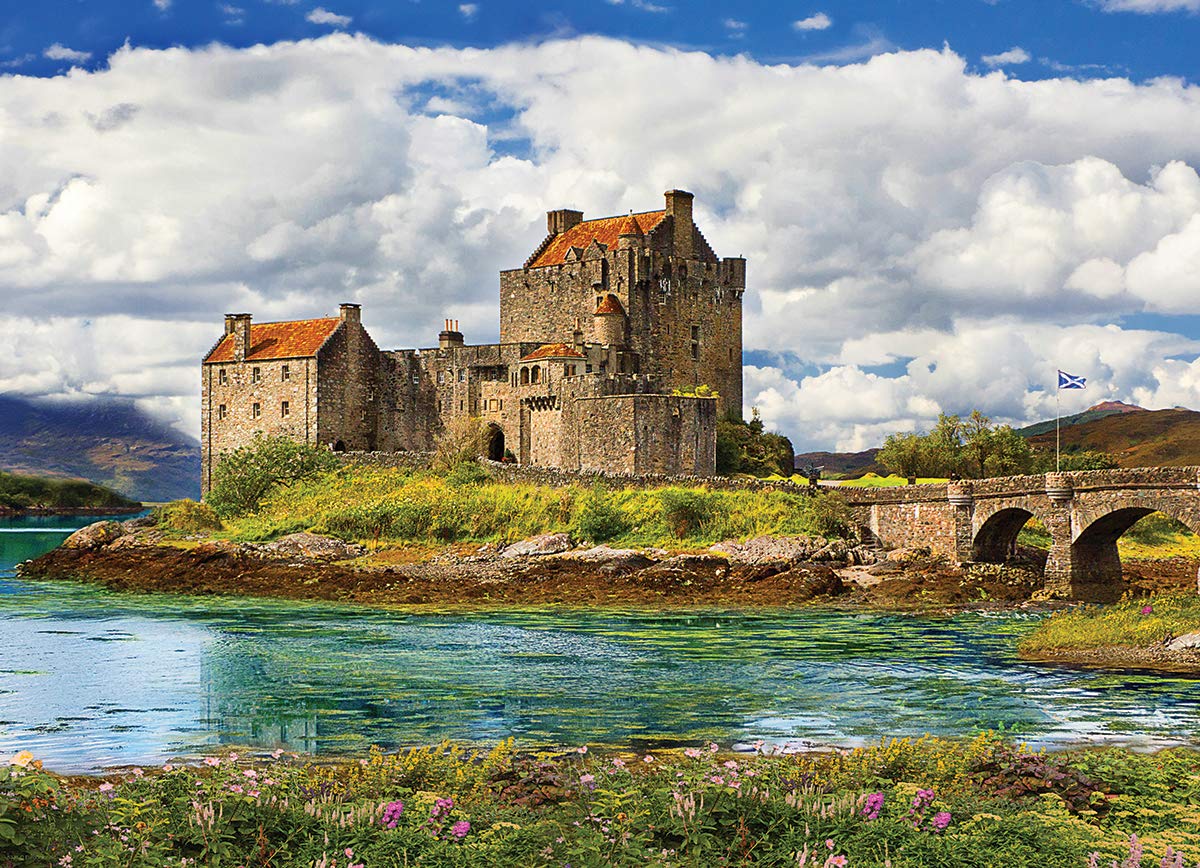 EuroGraphics Eilean Donan Castle puzzle pieces spread shows a challenging yet rewarding build.