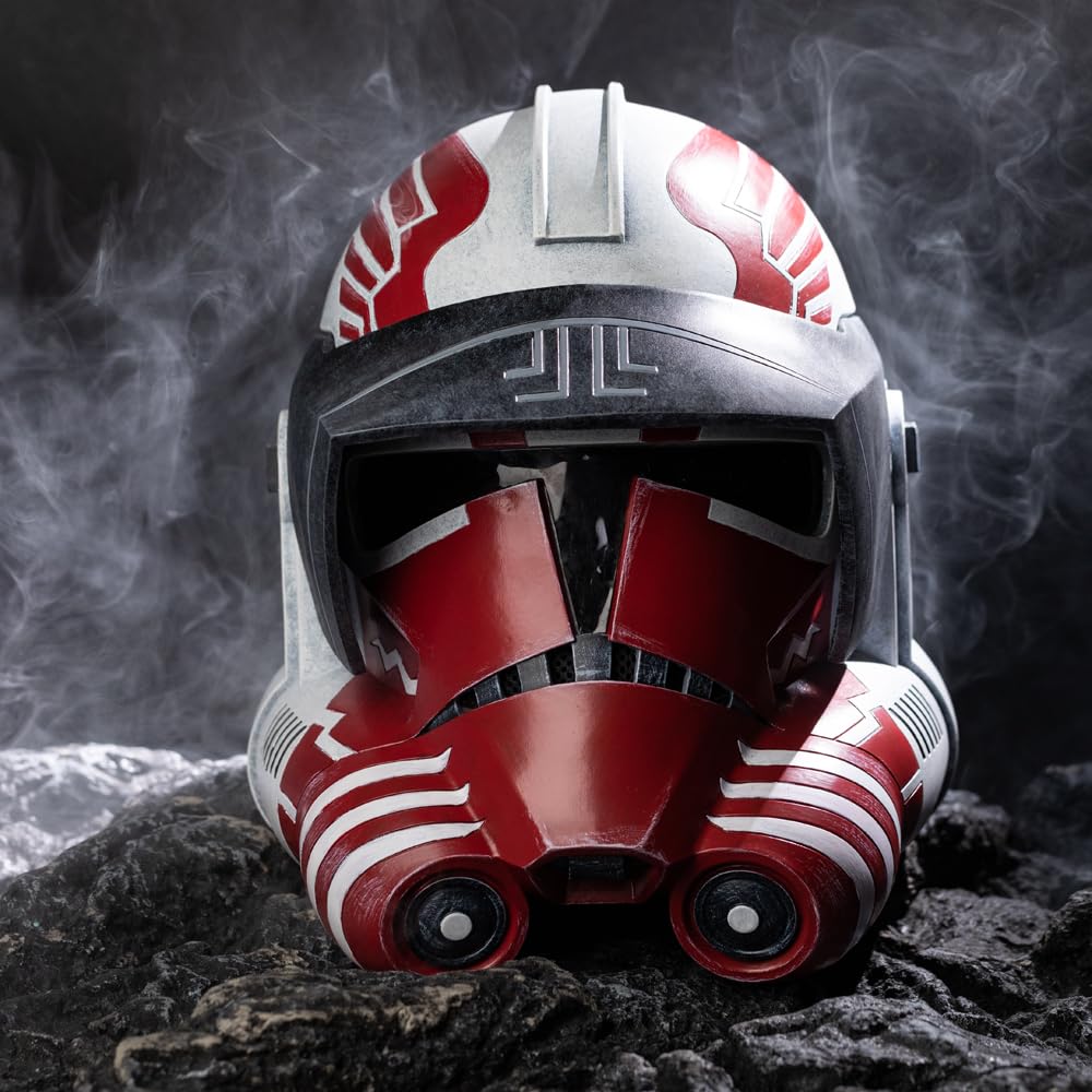Evere Commandr Thorn Helmet resin body and PVC lens offer durable cosplay gear.