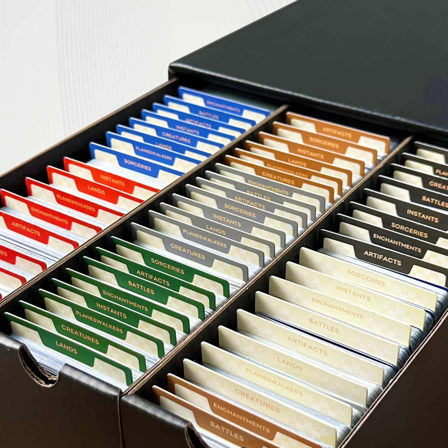 Fageverld MTG dividers bright-colors enhance visibility and quick access.
