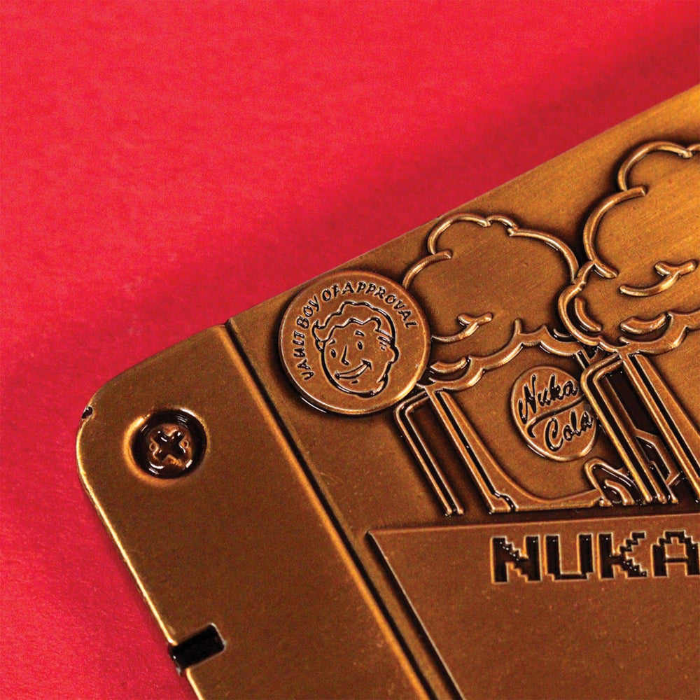 Fanattik Fallout Nuka Tapper Holotape presentation box bundles complete gift-ready packaging.