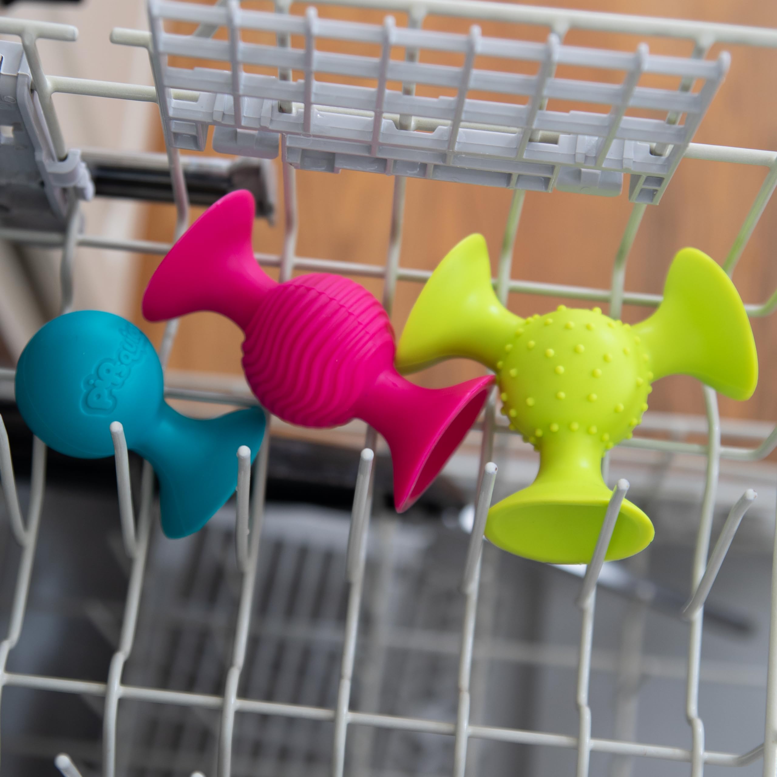 Award-winning pipSquigz design from Fat Brain Toys, 2014
