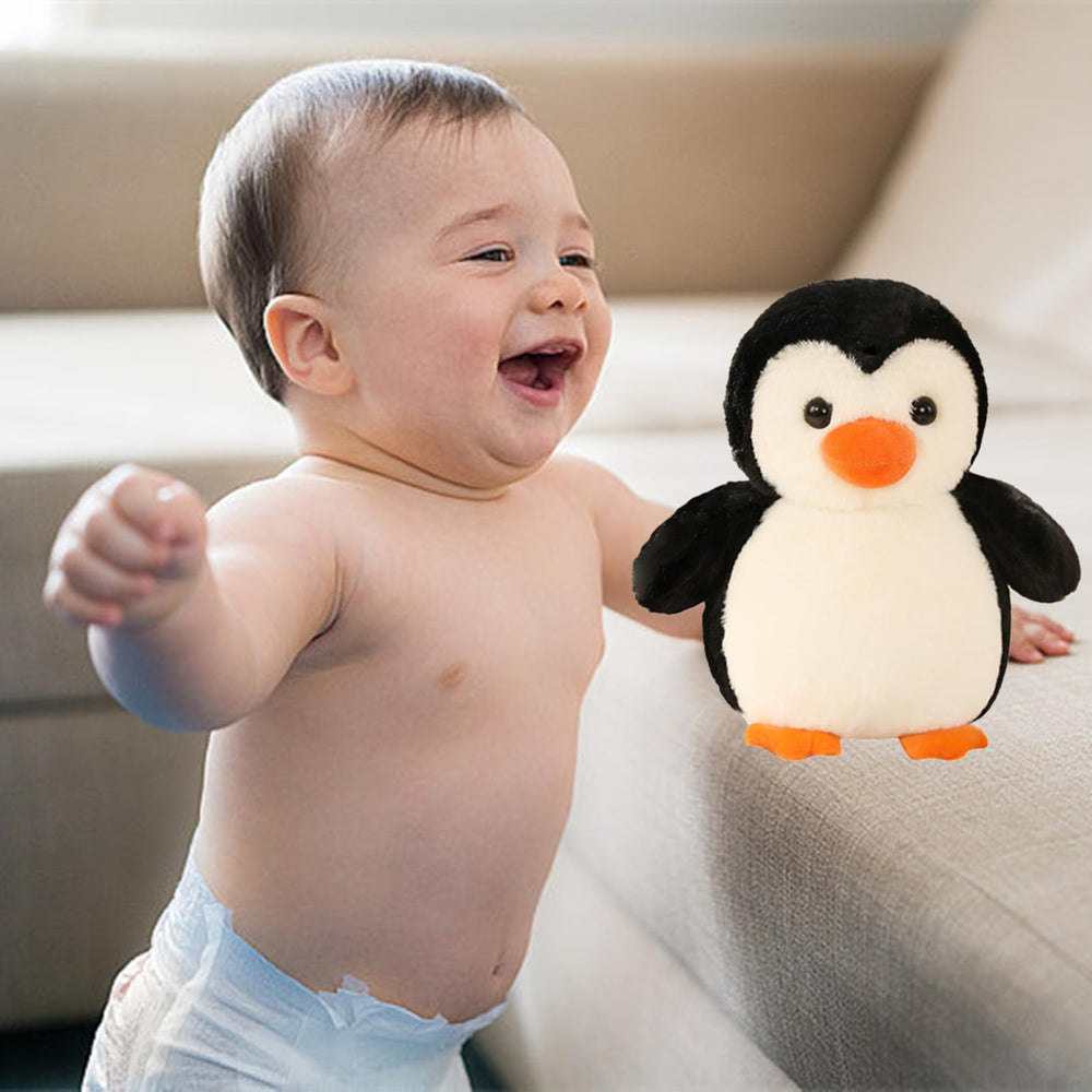 FAYUAKU penguin face detail adds friendly charm.