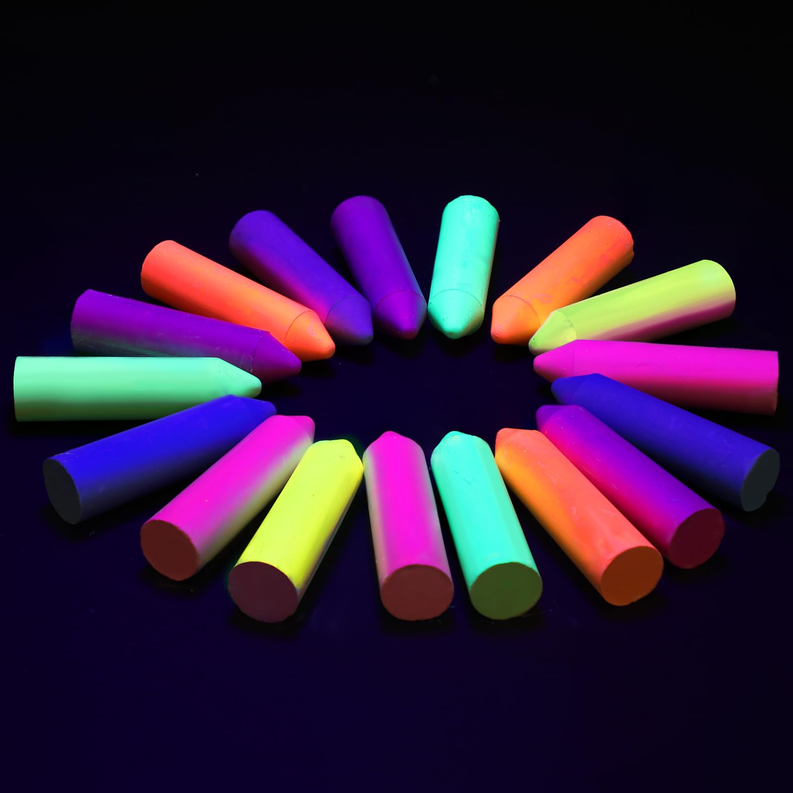 Feifeiya glow chalk under UV for vibrant outdoor drawings