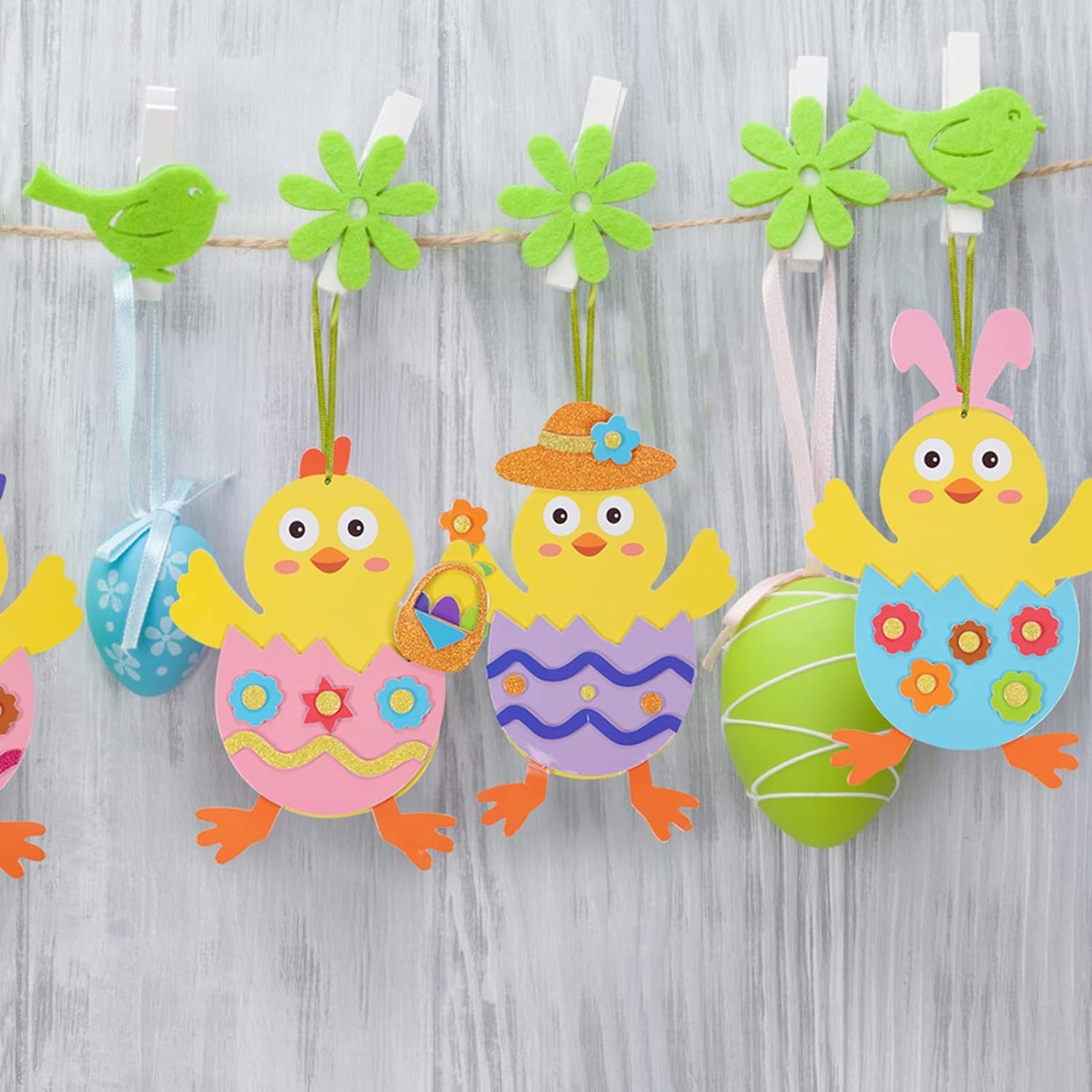 Fennoral Easter tree decoration idea featuring foam chick stickers