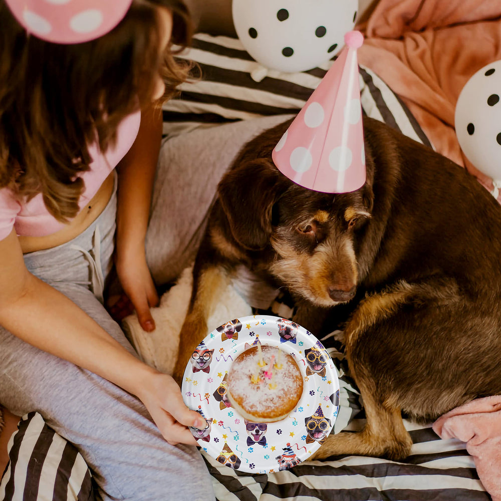 Fesciory 96-piece dog party set simplifies party prep and serving