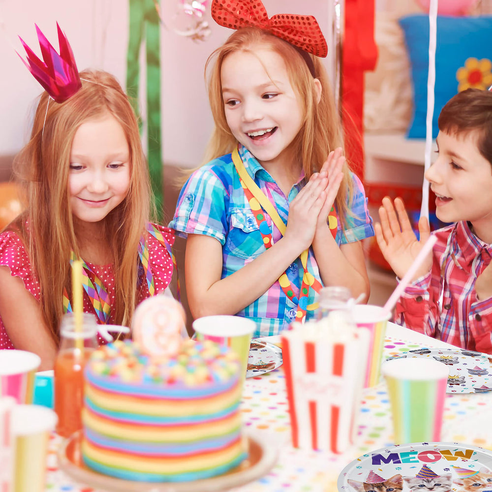 Fesciory cat theme decor elements for photo-worthy party moments