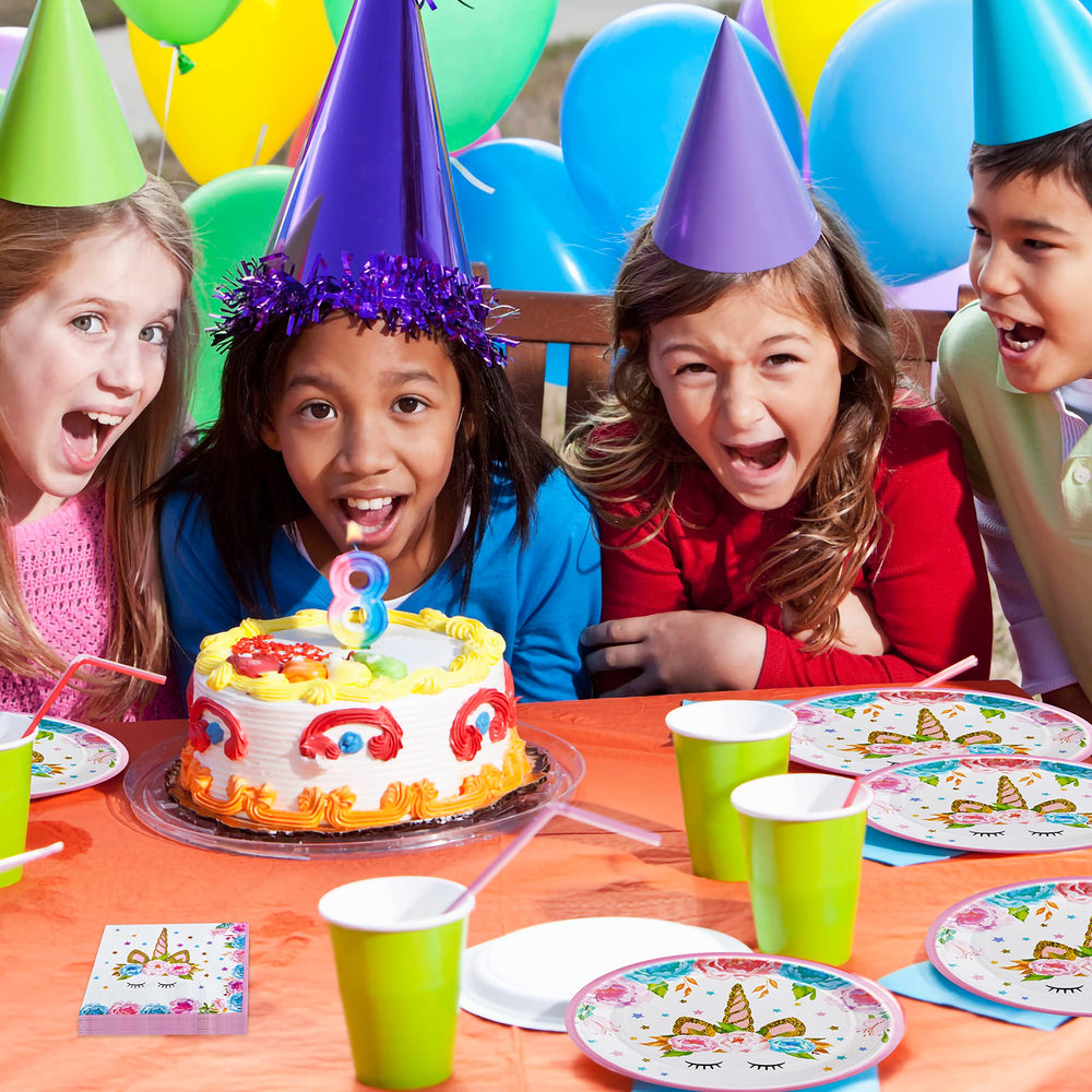 Fesciory horned horse party décor accents for a dreamy display