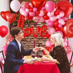 FEYG confetti balloons add festive glitter for photos.