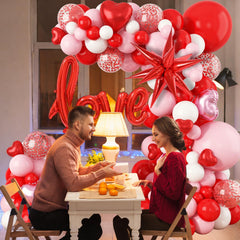 FEYG love foil balloons for bold LOVE statements at weddings.