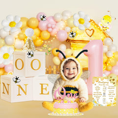 Fiesec Highchair Banner completes the coordinated bee-themed setup.
