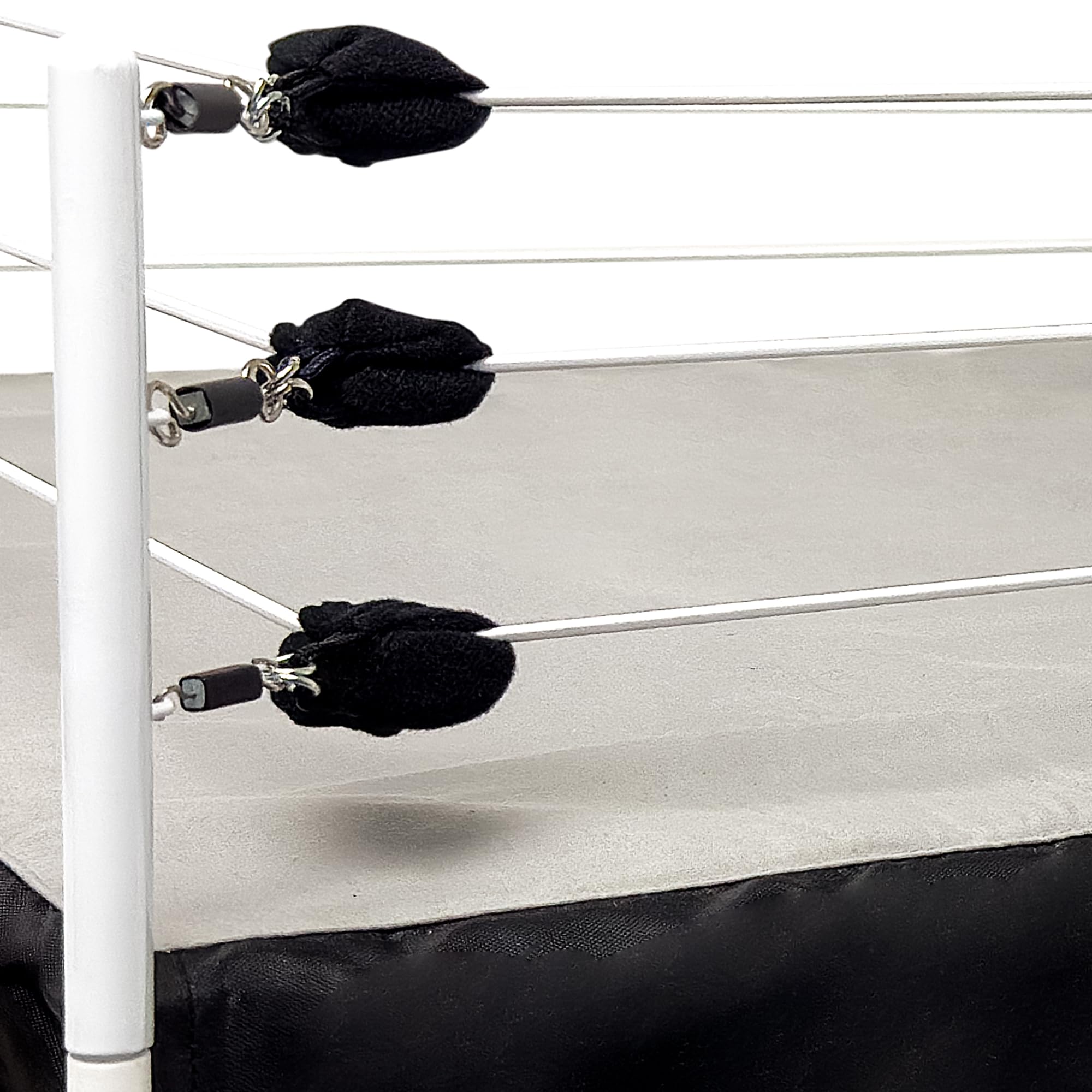 Figures Toy Company deluxe breakable ring step enables dramatic entrances.