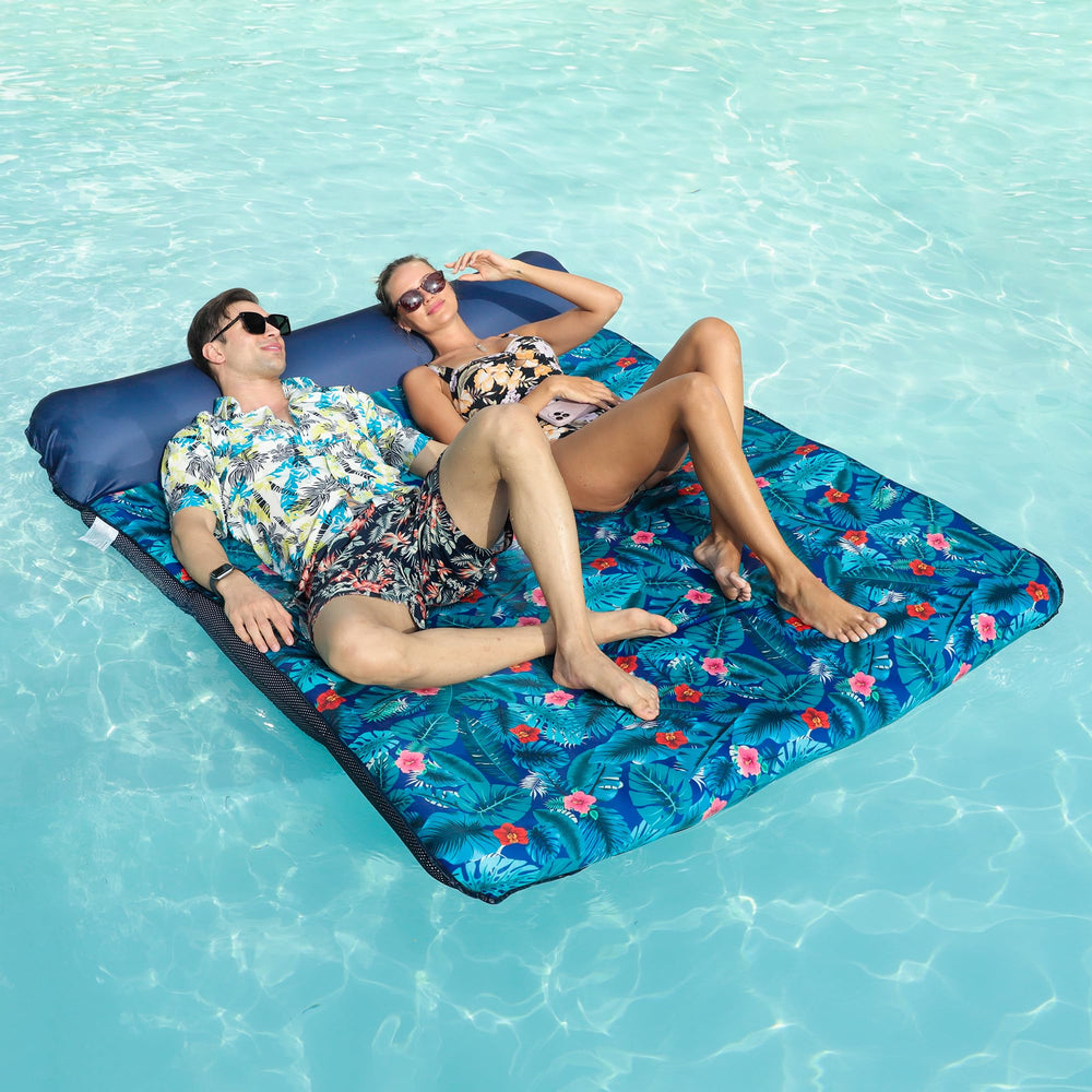 FindUWill pillow-equipped inflatable lounger adds neck support for relaxing naps.