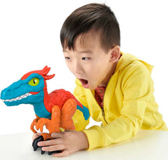 The 10-inch tall Pyroraptor XL invites storytelling and big pretend adventures.
