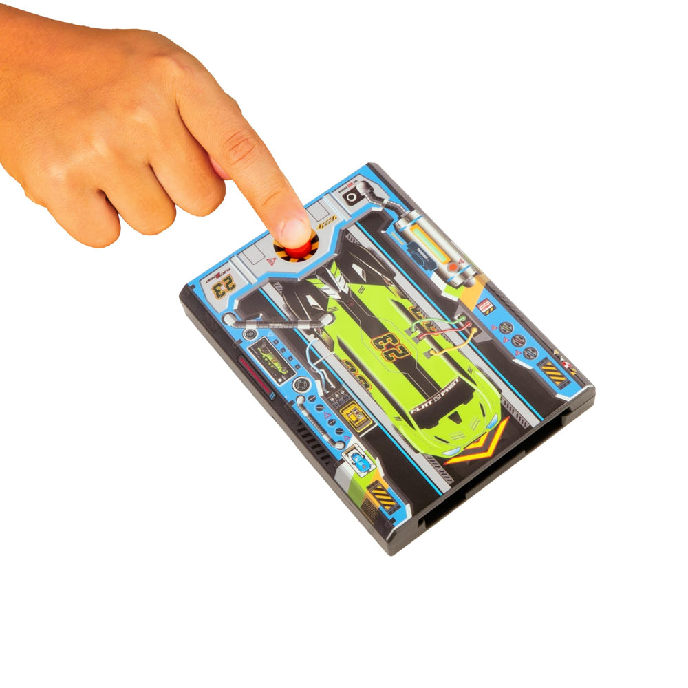 FLAT 2 FAST flat surface playfield supports versatile stunt setups.