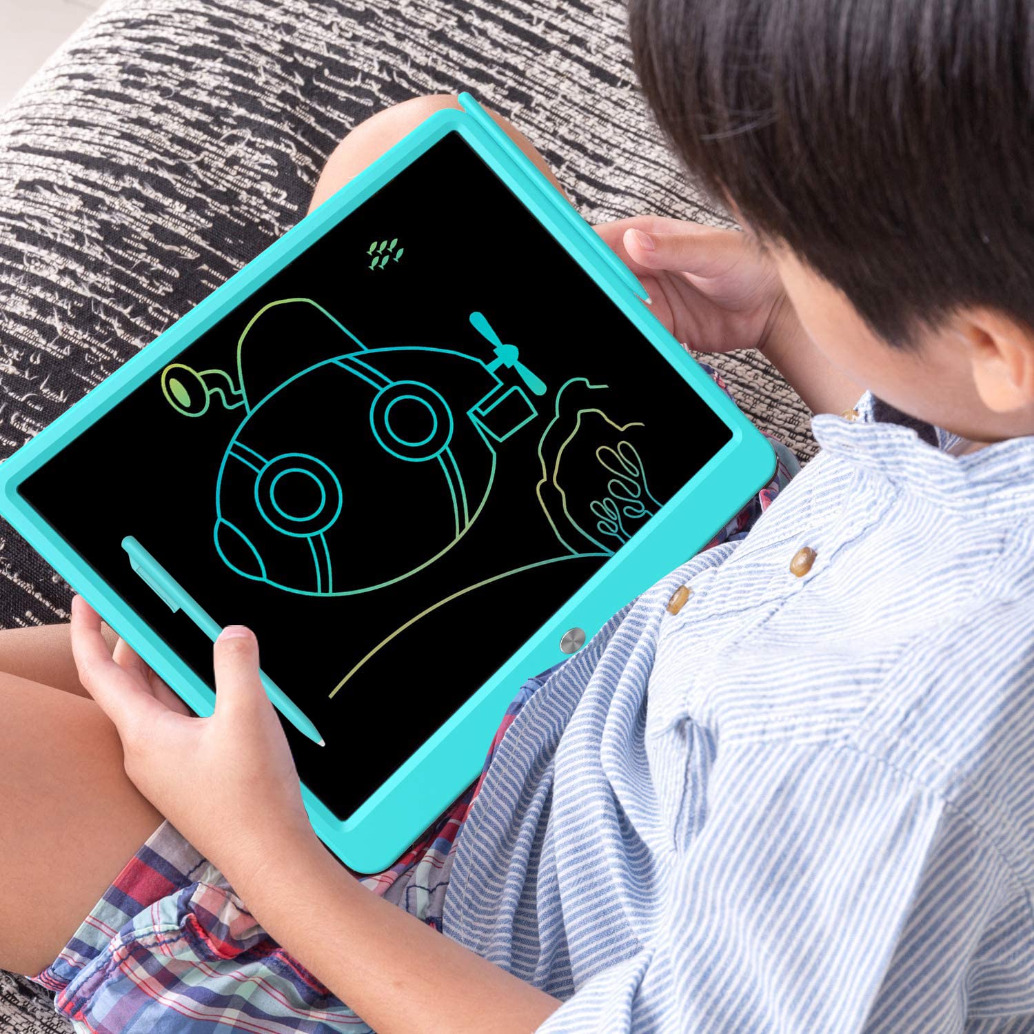 FLUESTON LCD writing tablet stylus close-up with colorful lines on screen for expressive drawing