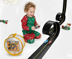 FLXTRACK double-sided track displays a 5.1m layout for versatile racing play.