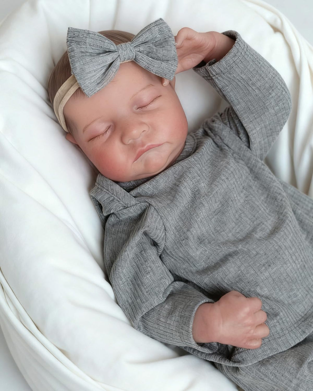 FOCKOF easy dress-up with changeable clothes for playtime variety.