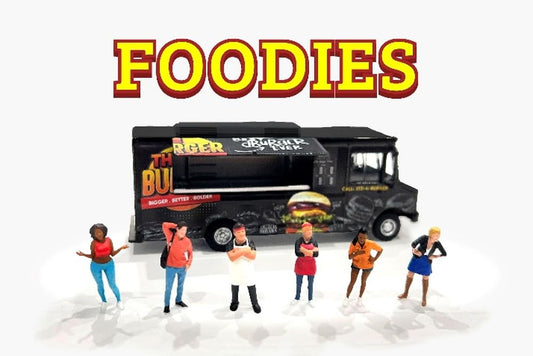 American Diorama Foodies figures in blister-pack display ready to enhance cafe or street scenes