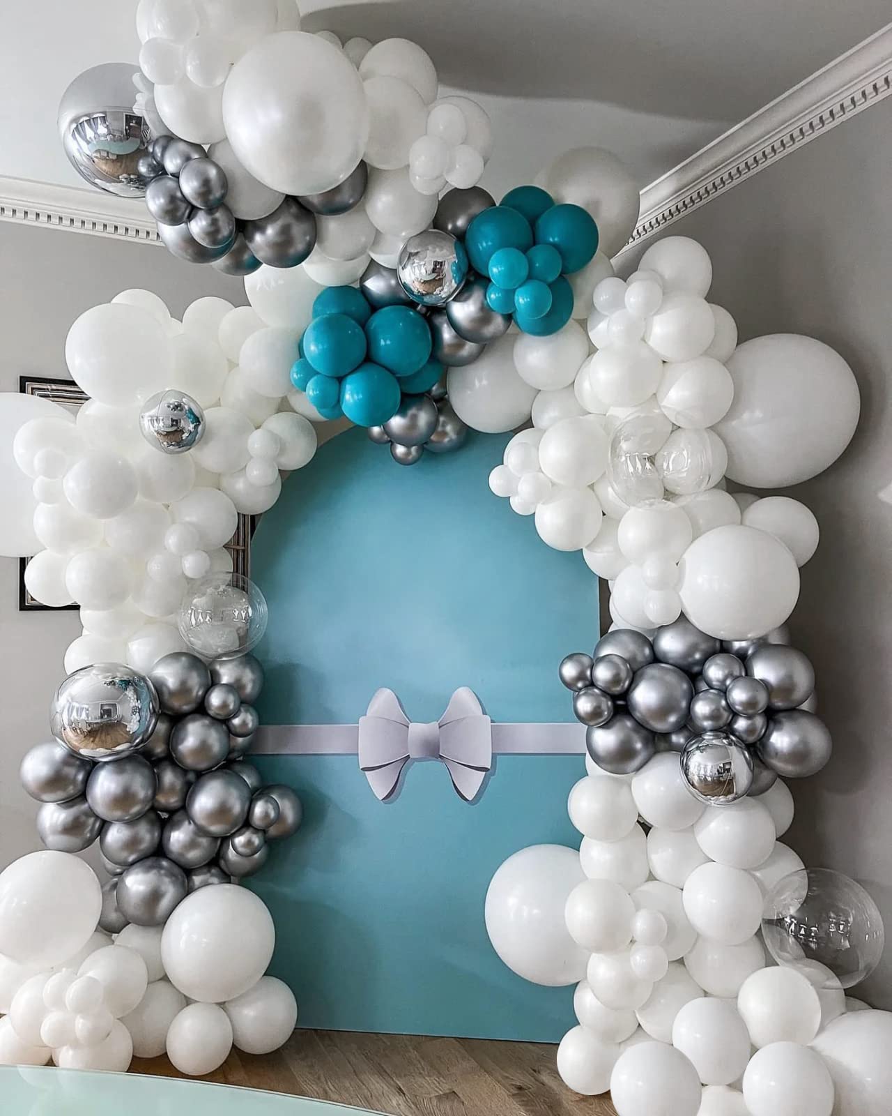 FOTIOMRG graduation party white balloons add subtle elegance
