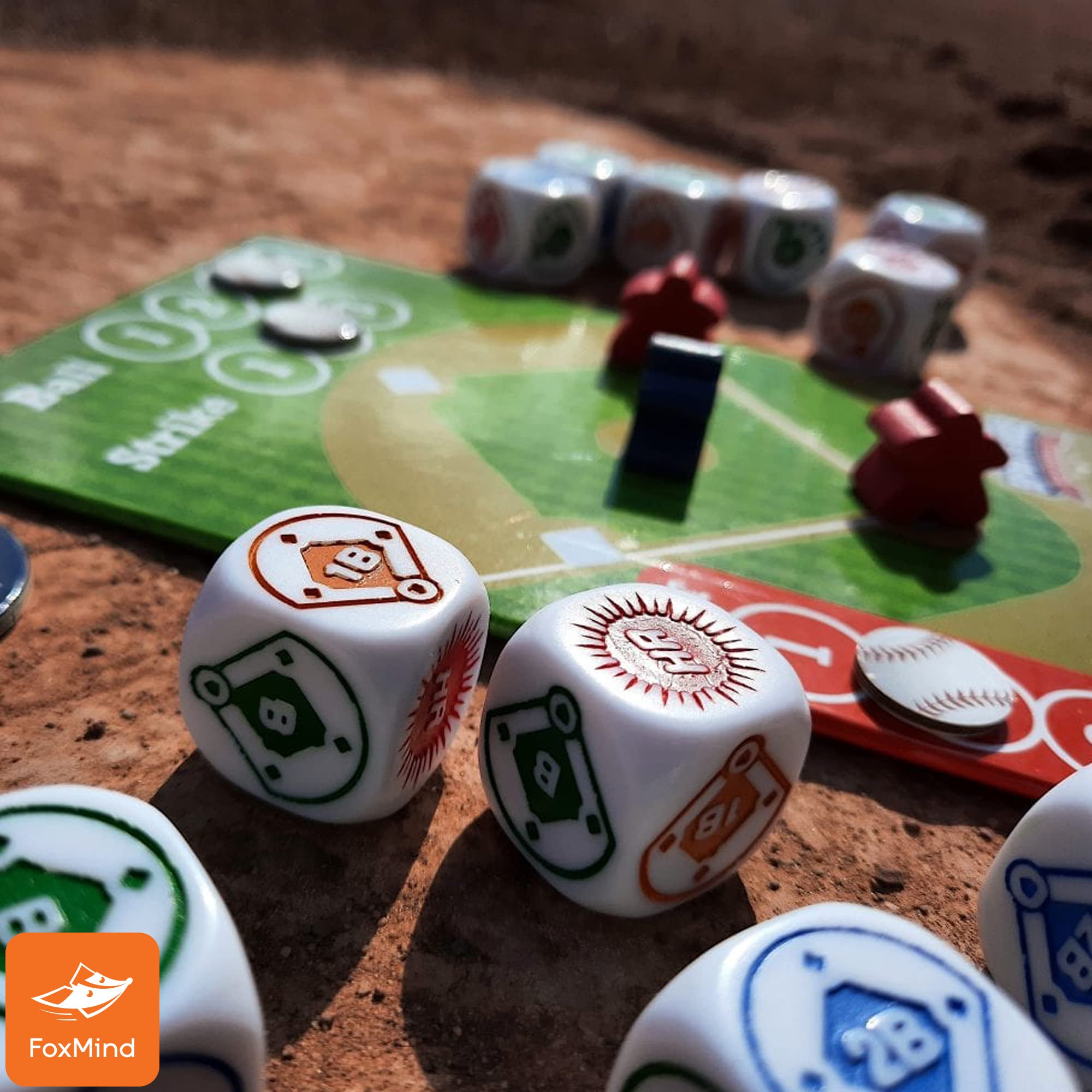 FoxMind Sports Dice Baseball portable box is ideal for travel and games