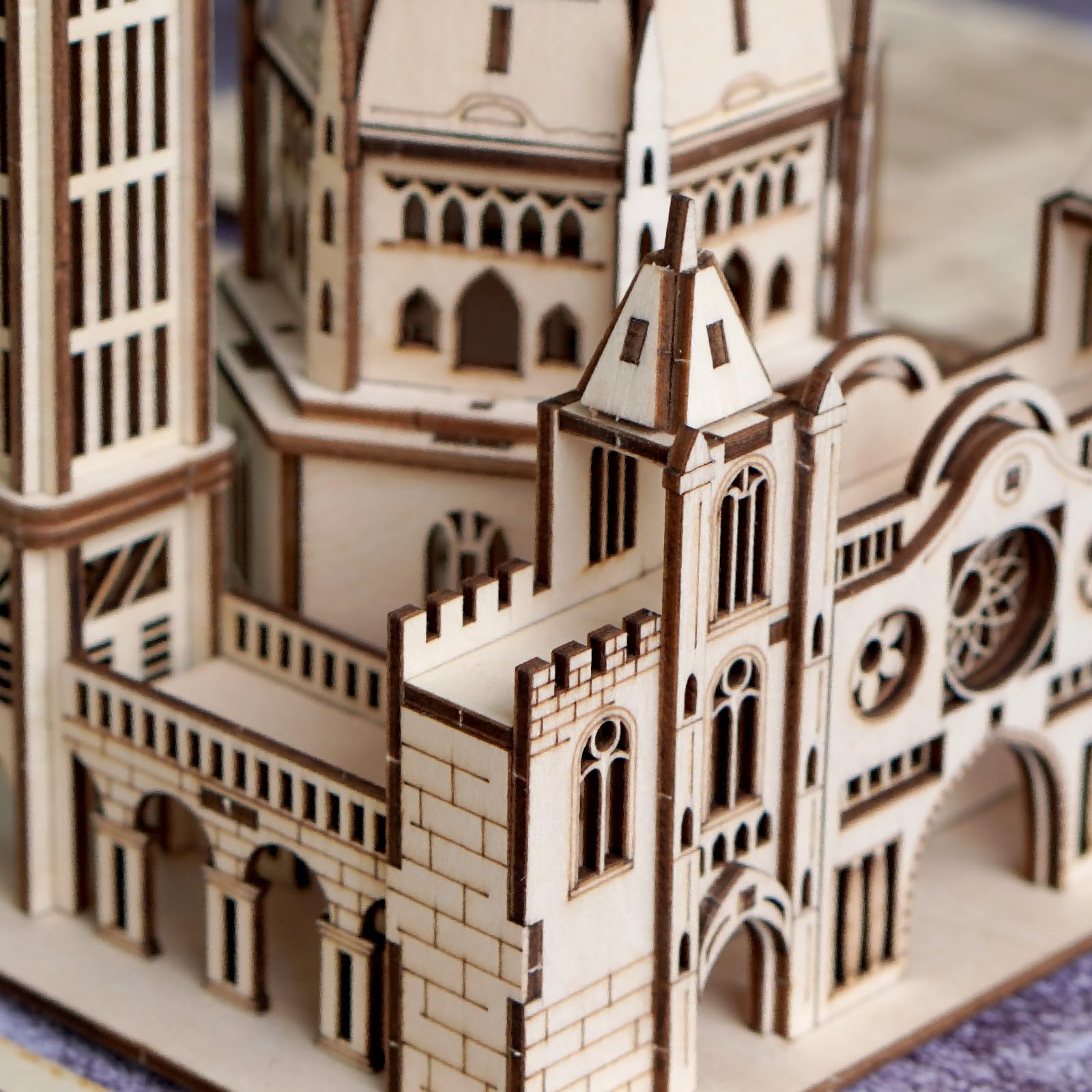 Foyucool adult-diy-puzzle offers a relaxing, rewarding building experience.