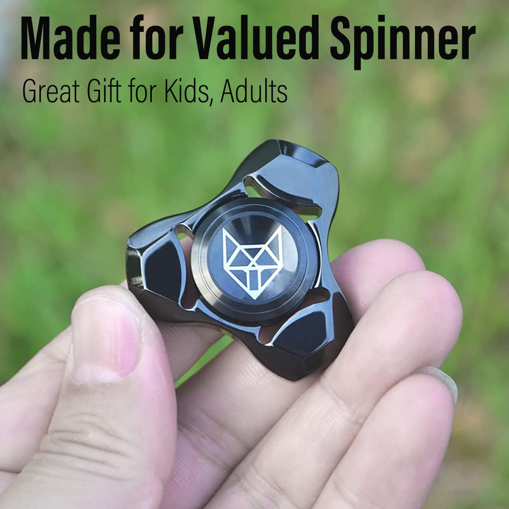 FREELOVE heavy-weight spinner in black demonstrates stable performance and satisfying feedback.