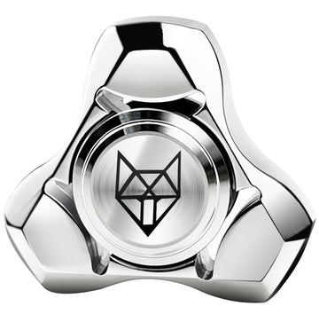FREELOVE metal spinner close-up shows durable stainless steel finish for daily pocket use.
