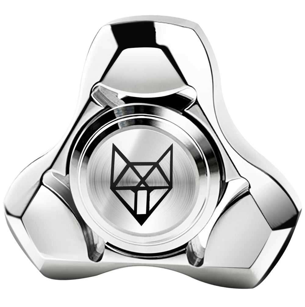 FREELOVE metal spinner close-up shows durable stainless steel finish for daily pocket use.