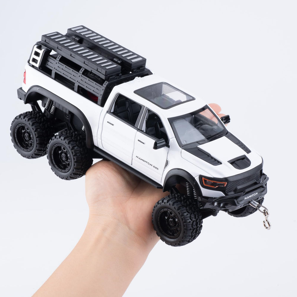 FRJV Mammoth 1/24 diecast pickup light and sound enhance imaginative scenarios.