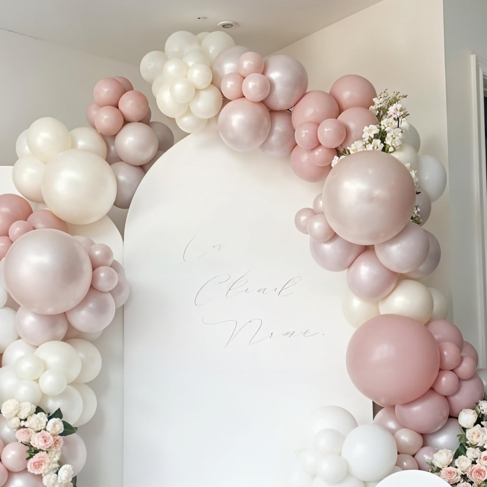 Froova 10m ribbon included to secure balloon garlands.