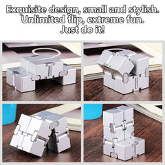 FUFUYOU Infinity Cube close-up highlights texture of frosted surface.