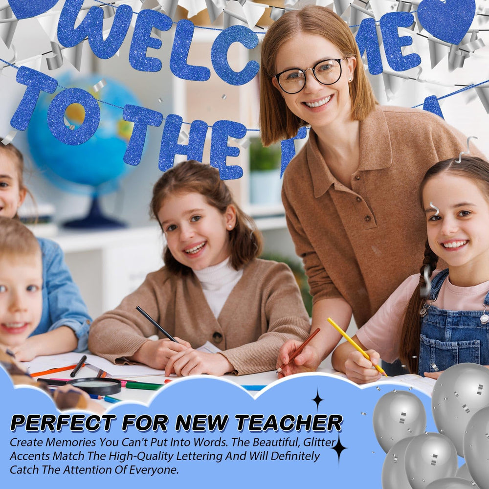 Fulmoon desk-friendly banner creates a warm welcome in lobbies.