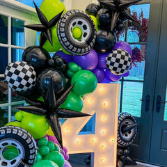 FunHot black balloon 12in provides bold contrast for party color schemes